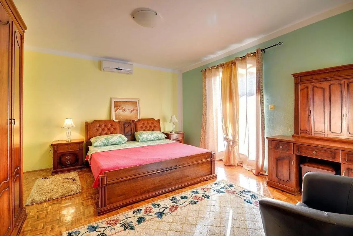 Villa Fatima Valtura Croatia
